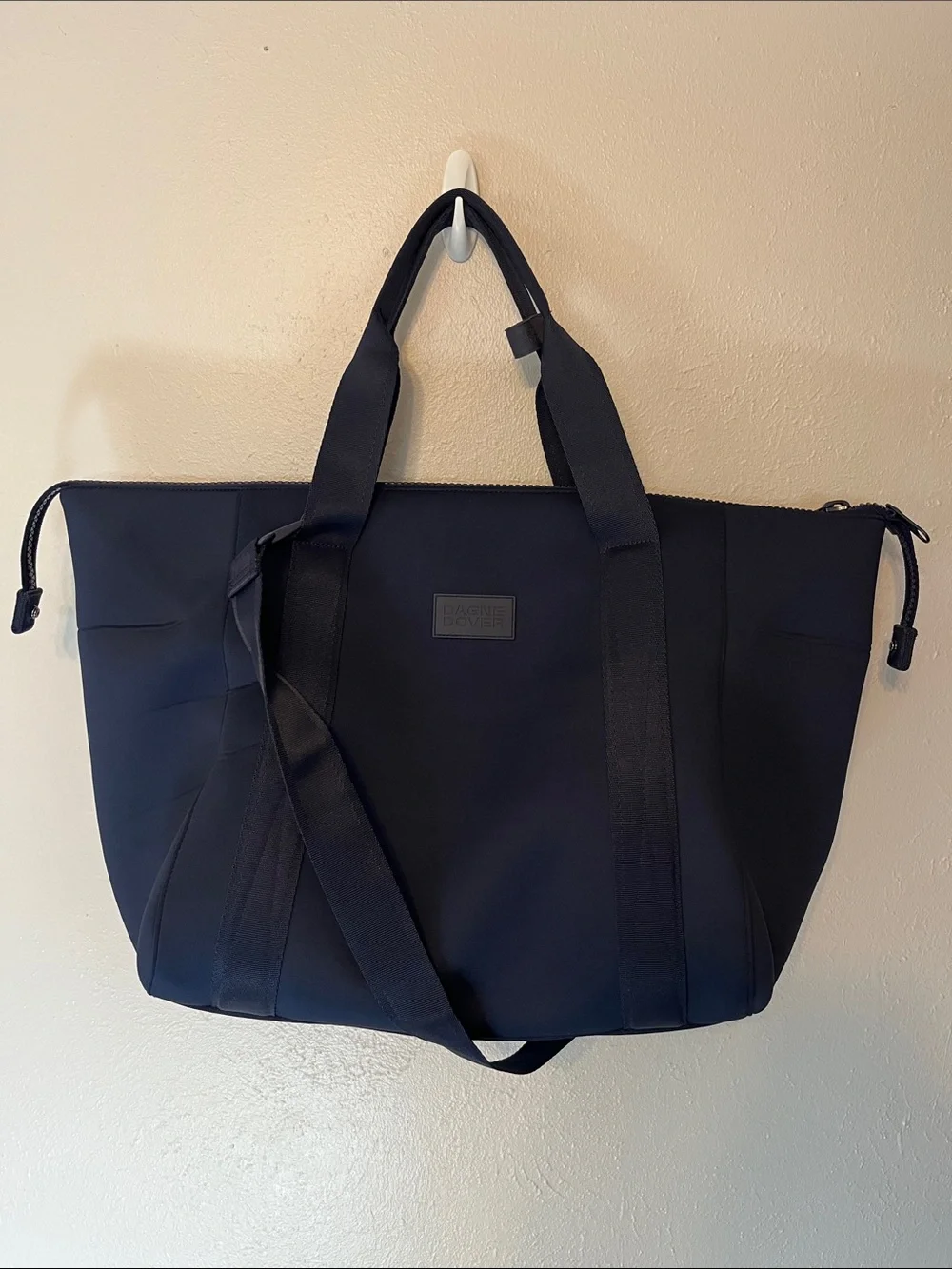 DAGNE DOVER LANDON NEOPRENE CARRYALL BAG NAVY